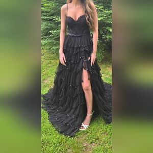 Sherri Hill Black Tulle Prom Dress 00 Style 55972 MAKE REASONABLE OFFER